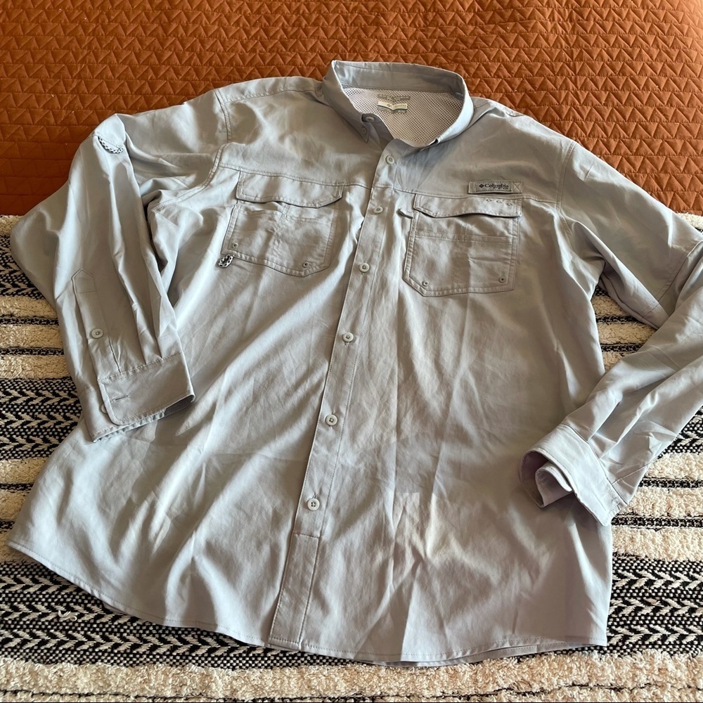 Columbia Light Gray Men’s Casual Button-Down Shirt